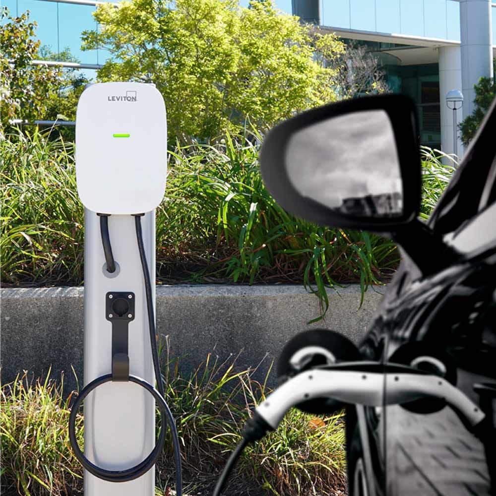 Cargador serie EV en estacionamiento