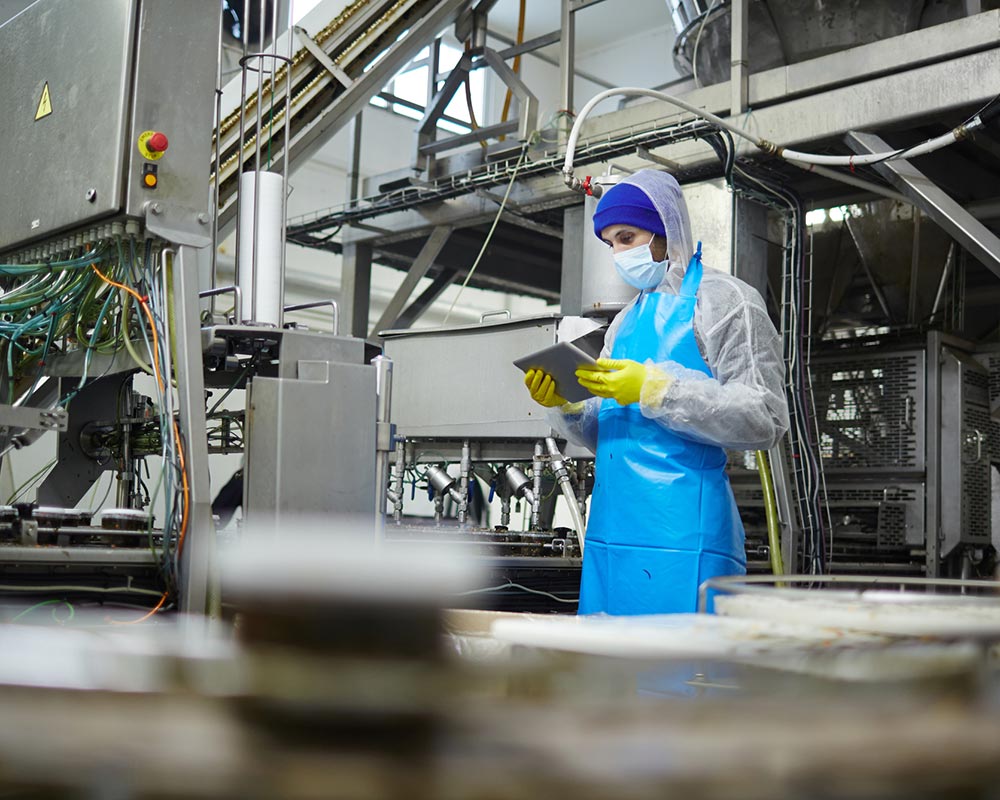 Trabajador en instalaciones industriales