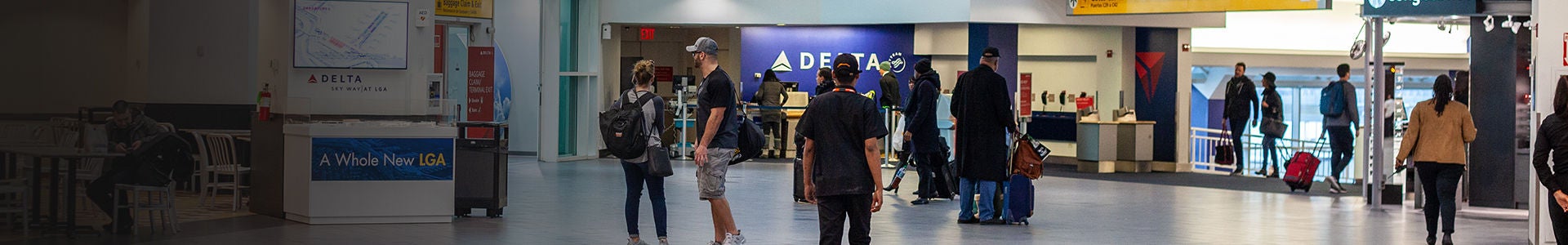 Sala de salidas del aeropuerto LaGuardia 